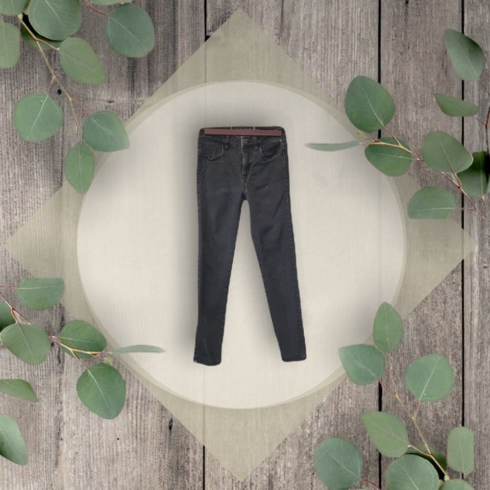 AEO Black Super Stretch Hi Rise Jegging